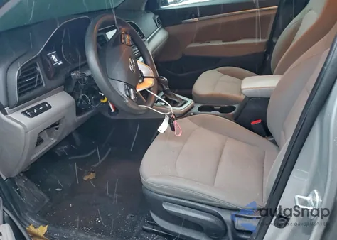 2020 Hyundai Elantra Sel z USA, uszkodzony, nr VIN 5NPD84LF8LH565864